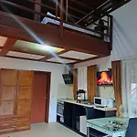 Homely 3*