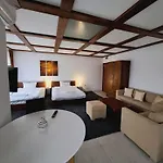 招待所 Homely